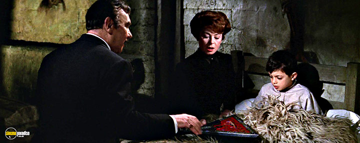 A still #11 from Doctor Zhivago (1965)
