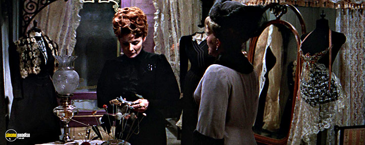 A still #15 from Doctor Zhivago (1965)