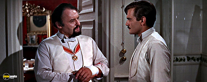 A still #13 from Doctor Zhivago (1965) With Omar Sharif And Rod Steiger