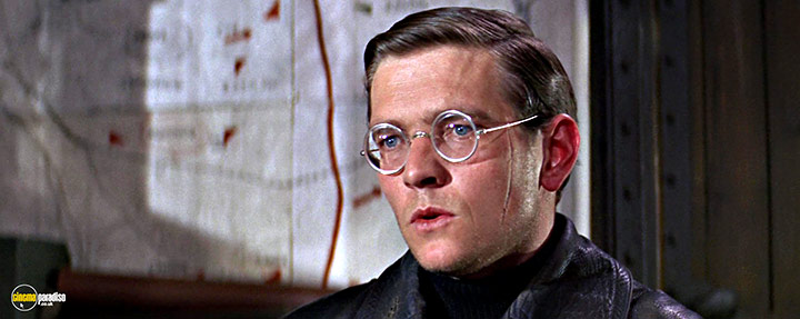A still #27 from Doctor Zhivago (1965) With Tom Courtenay