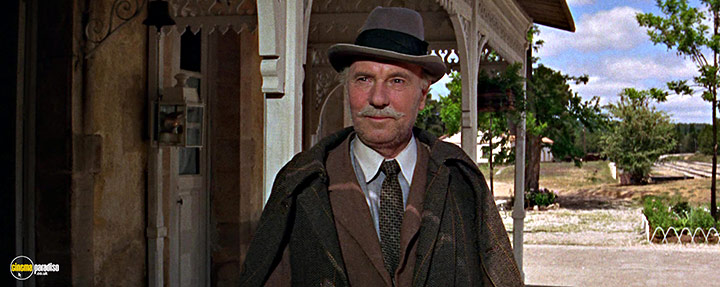 A still #3 from Doctor Zhivago (1965) With Ralph Richardson