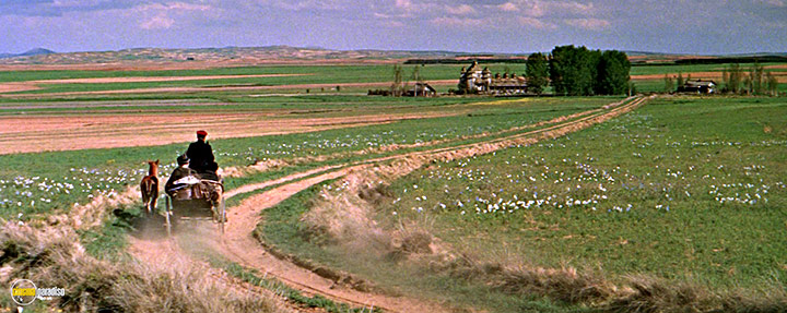 A still #28 from Doctor Zhivago (1965)