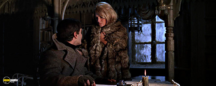 A still #34 from Doctor Zhivago (1965) With Omar Sharif And Julie Christie