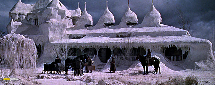 A still #35 from Doctor Zhivago (1965)