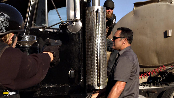 A still #22 from Sons of Anarchy: Series 1 (2008)