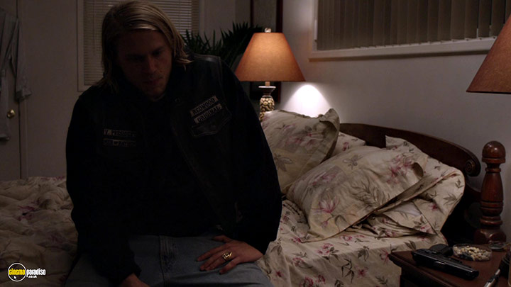 A still #18 from Sons of Anarchy: Series 1 (2008) With Charlie Hunnam