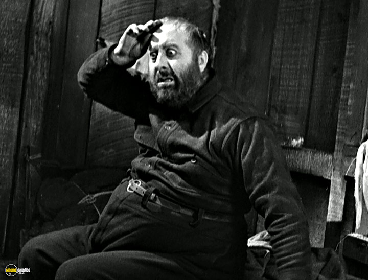 A still #5 from The Gold Rush (1925)