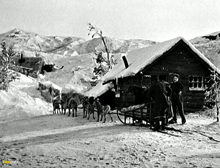 A still #11 from The Gold Rush (1925)