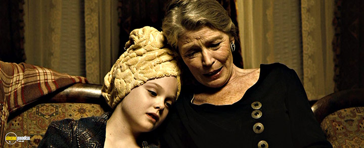 A still #30 from The Curious Case of Benjamin Button (2008) With Elle Fanning And Phyllis Somerville