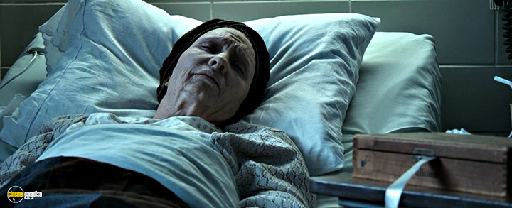 A still #15 from The Curious Case of Benjamin Button (2008) With Phyllis Somerville