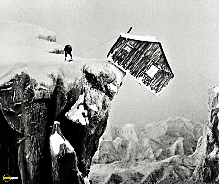 A still #24 from The Gold Rush (1925)