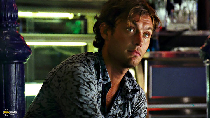 A still #4 from My Blueberry Nights (2007) With Jude Law