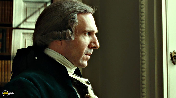 A still #33 from The Duchess (2008) With Ralph Fiennes