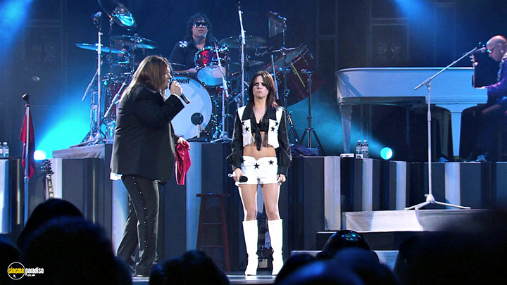 A still #17 from Meat Loaf: 3 Bats Live (2007)