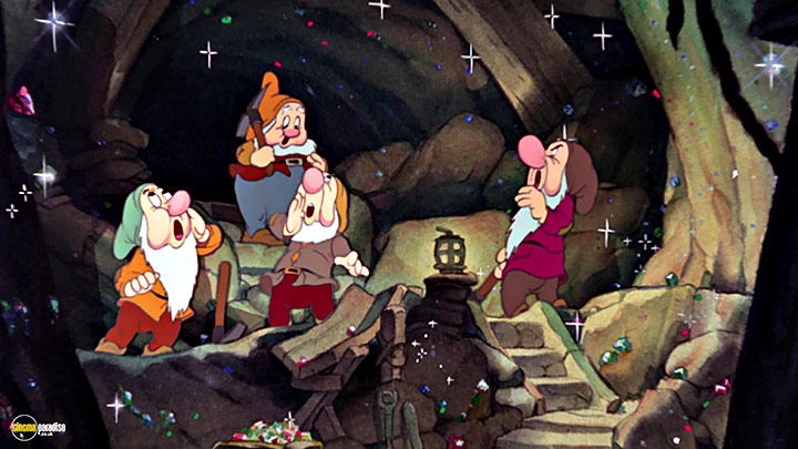 A still #97 from Snow White and the Seven Dwarfs (1937)