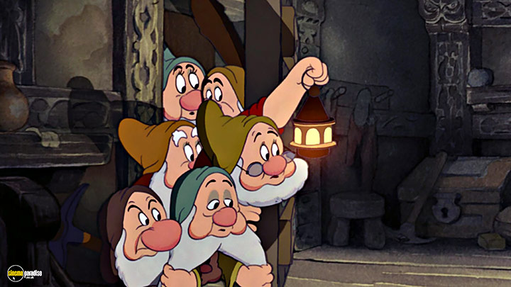A still #105 from Snow White and the Seven Dwarfs (1937)