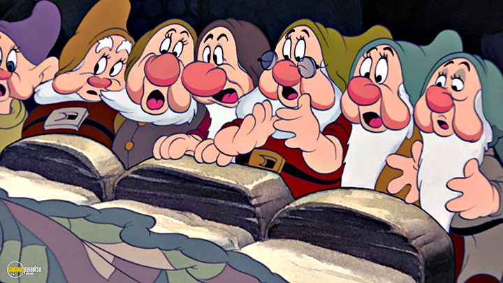 A still #107 from Snow White and the Seven Dwarfs (1937)