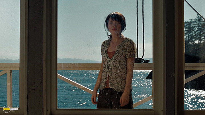 A still #24 from The Uninvited (2009) With Emily Browning