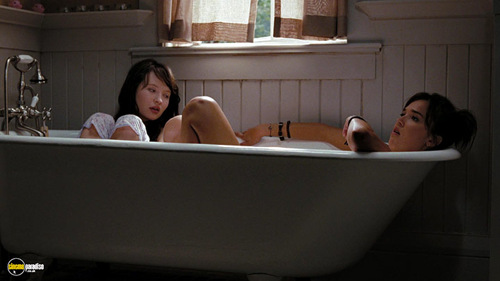 A still #15 from The Uninvited (2009) With Emily Browning And Arielle Kebbel