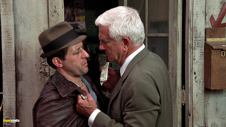 A still #79 from The Naked Gun: From the Files of Police Squad! (1988)