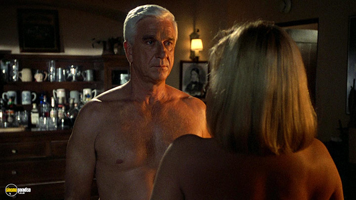 A still #85 from The Naked Gun: From the Files of Police Squad! (1988)