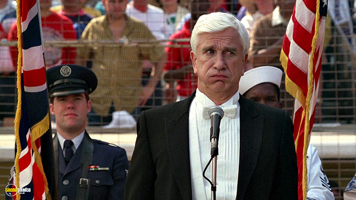 A still #89 from The Naked Gun: From the Files of Police Squad! (1988)
