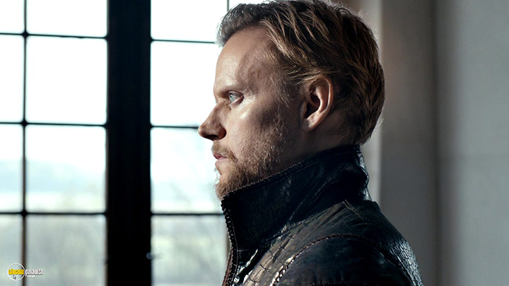 A still #17 from The Musketeers: Series 2 (2015)