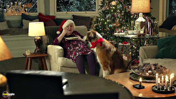 A still #2 from Christmas with the Coopers (2015)