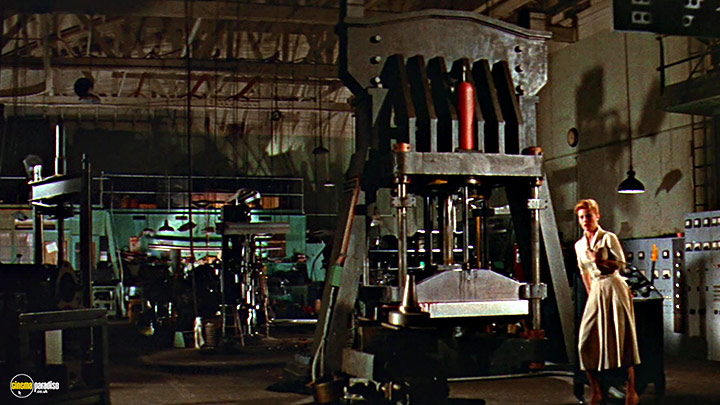 A still #30 from The Fly (1958)