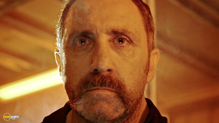 A still #25 from Wyrmwood: Road of the Dead (2014) With Keith Agius