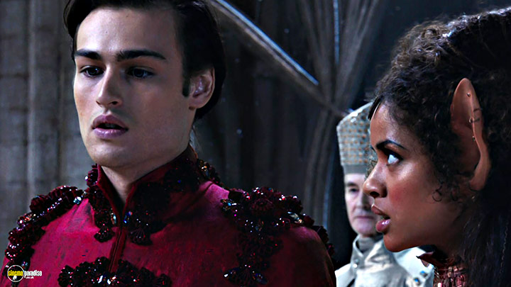 A still #25 from Jupiter Ascending (2015)