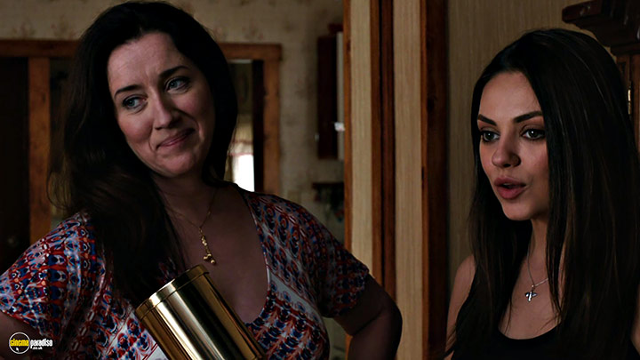 A still #28 from Jupiter Ascending (2015) With Maria Doyle Kennedy And Mila Kunis