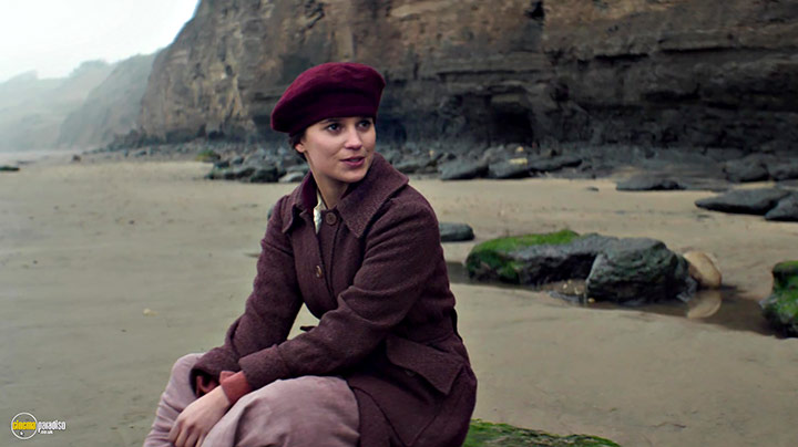 A still #17 from Testament of Youth (2014) With Alicia Vikander