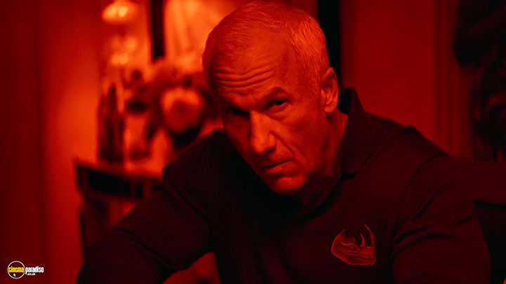 A still #32 from Focus (2015)