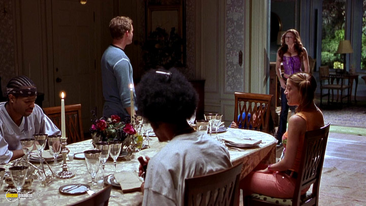 A still #14 from Scary Movie 2 (2001)