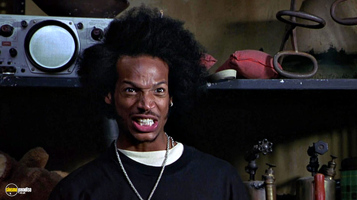 A still #26 from Scary Movie 2 (2001)
