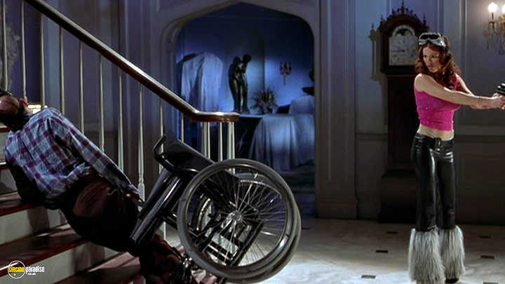 A still #27 from Scary Movie 2 (2001)