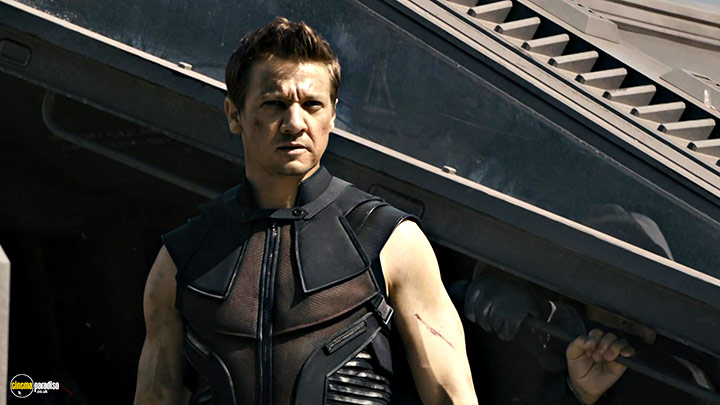 A still #2 from Avengers: Age of Ultron (2015) With Jeremy Renner