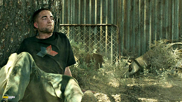 A still #29 from The Rover (2014)