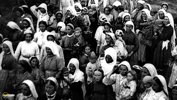 A still #26 from Man with a Movie Camera (1929)