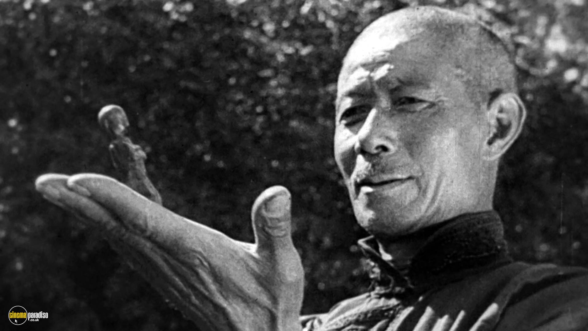 A still from Man with a Movie Camera (1929) 