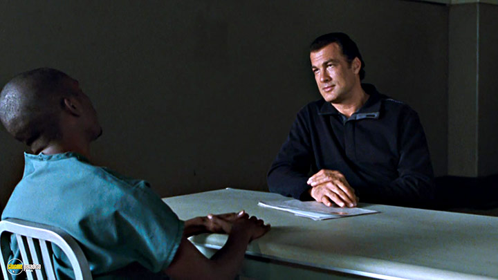 A still #14 from Exit Wounds (2001)