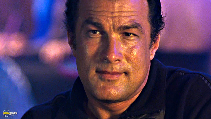 A still #10 from Exit Wounds (2001)