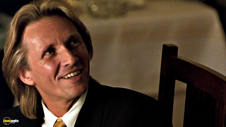 A still #9 from Exit Wounds (2001)