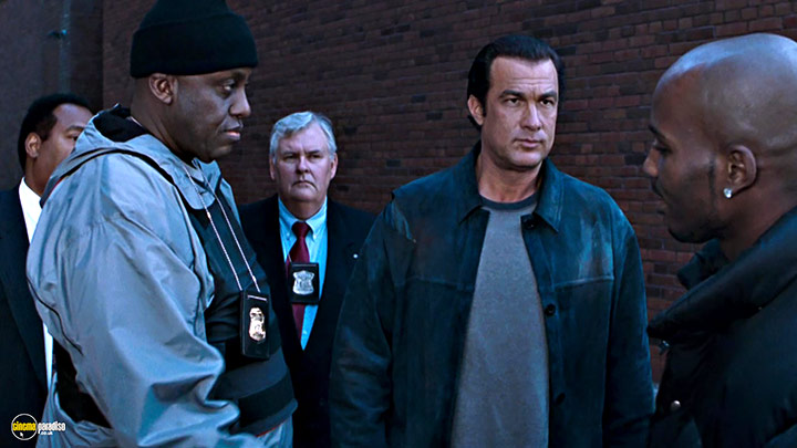 A still #3 from Exit Wounds (2001)
