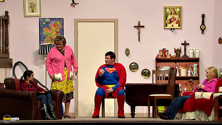 A still #33 from Mrs. Brown's Boys: Live Tour: For the Love of Mrs. Brown (2013)