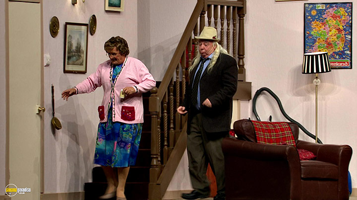 A still #9 from Mrs. Brown's Boys: Live Tour: For the Love of Mrs. Brown (2013)