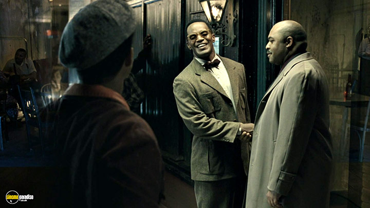 A still #63 from Ray (2004) With Jamie Foxx