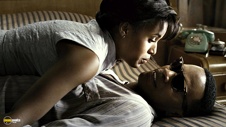 A still #36 from Ray (2004) With Jamie Foxx