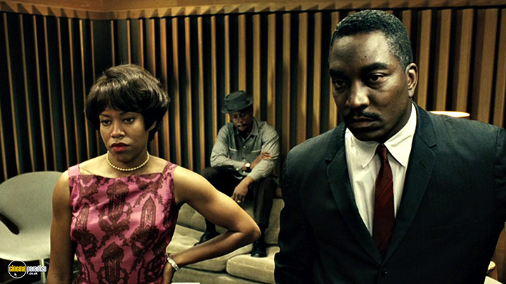 A still #13 from Ray (2004) With Regina King And Clifton Powell